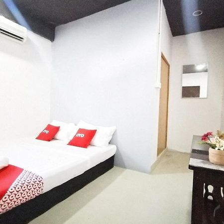 Oyo 89398 Doorbellz Kota Kinabalu Exterior foto