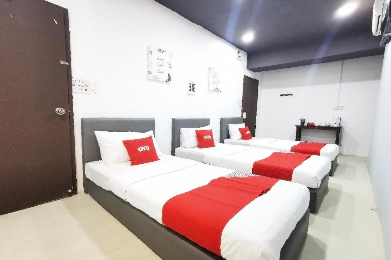Oyo 89398 Doorbellz Kota Kinabalu Exterior foto
