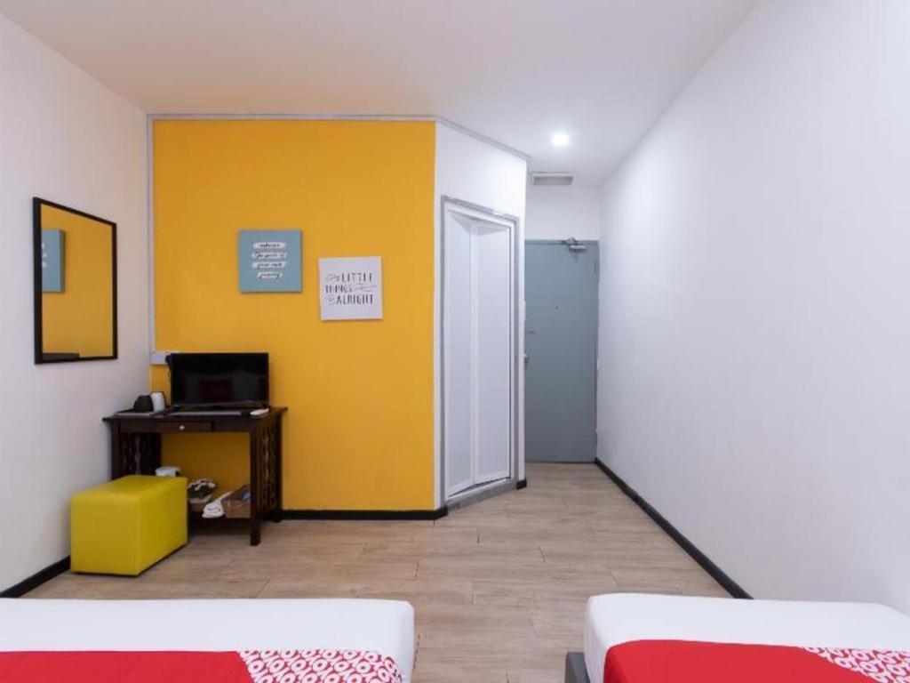 Oyo 89398 Doorbellz Kota Kinabalu Exterior foto