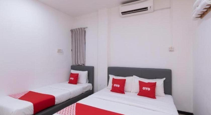 Oyo 89398 Doorbellz Kota Kinabalu Exterior foto